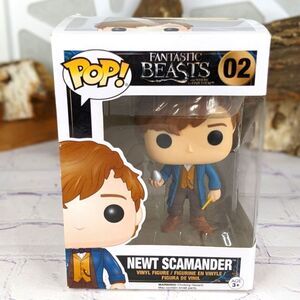 NIB - Funko Pop! Newt Scamander with Egg - Fantastic Beasts Action Figure